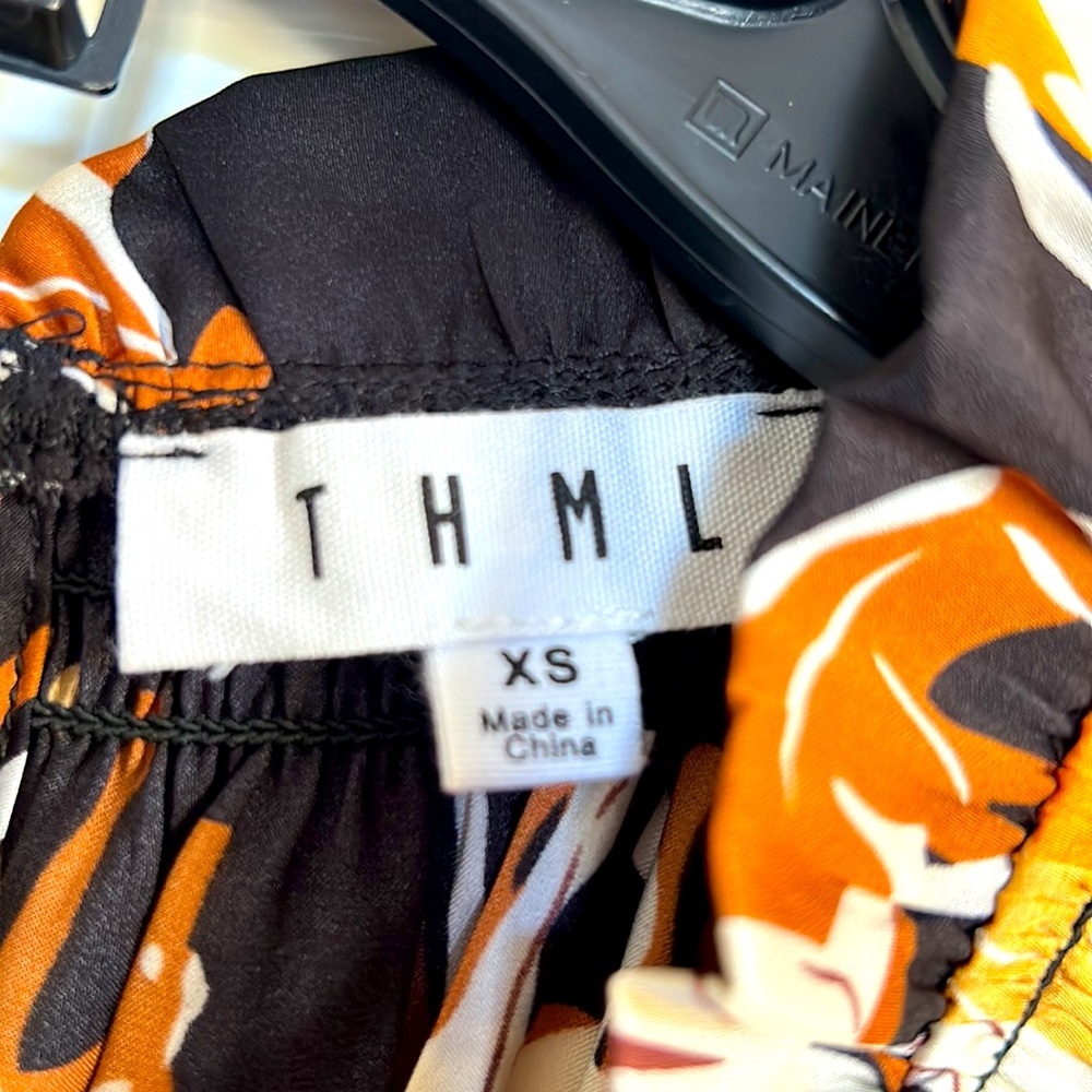 THML top w/gorgeous horse print size XS worn 1x like new. Smoke free home. - Picture 3 of 4